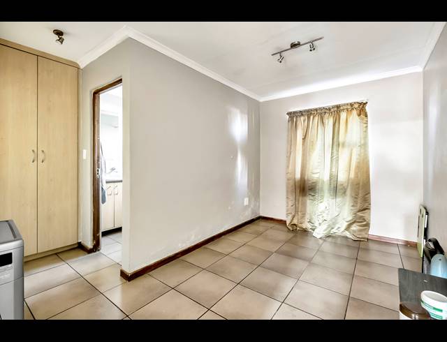 1 BEDROOM APARTMENT FOR SALE IN FERNDALE